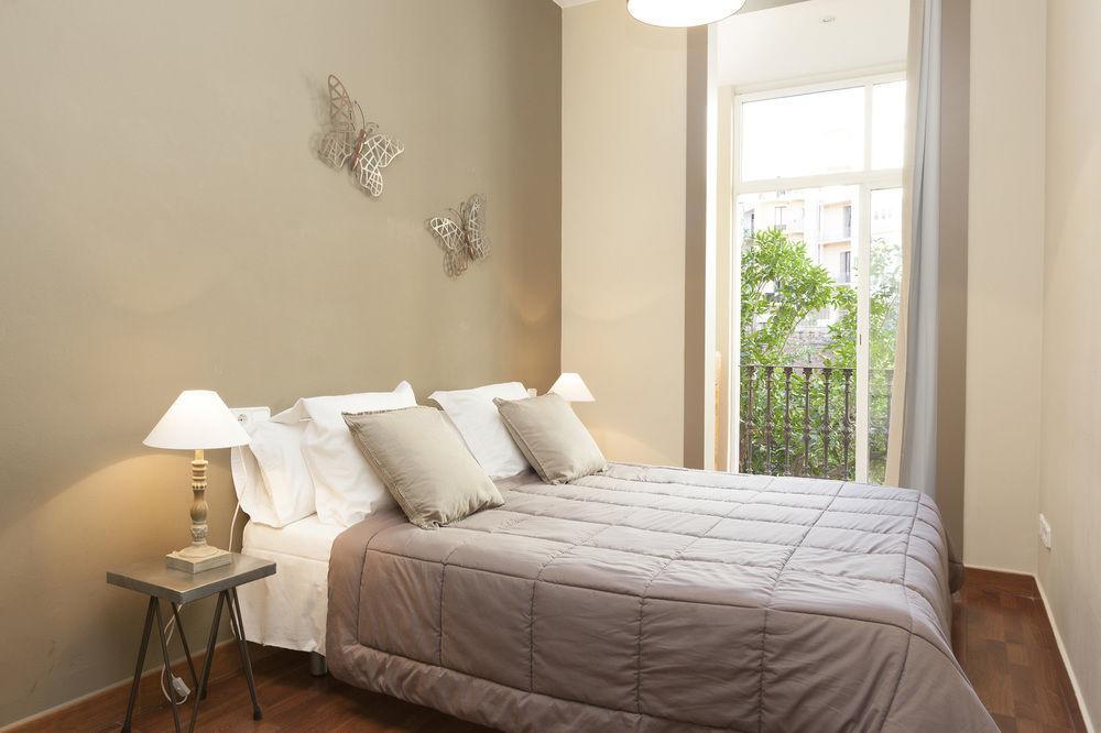Easy Sleep Gaudi Terrace Apartment บาร์เซโลนา ภายนอก รูปภาพ