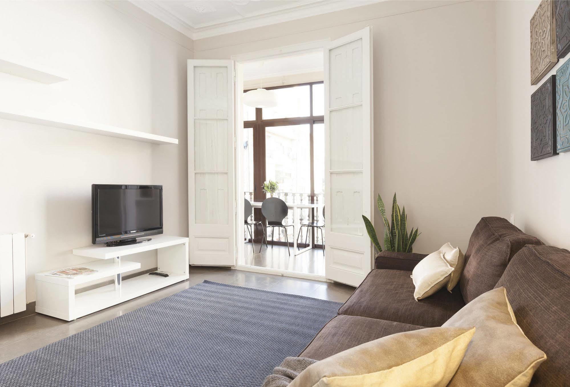Easy Sleep Gaudi Terrace Apartment บาร์เซโลนา ภายนอก รูปภาพ