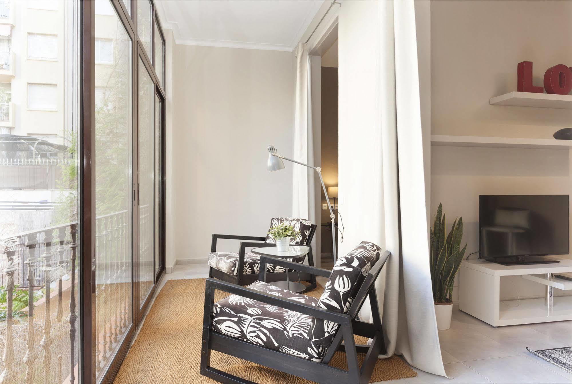 Easy Sleep Gaudi Terrace Apartment บาร์เซโลนา ภายนอก รูปภาพ