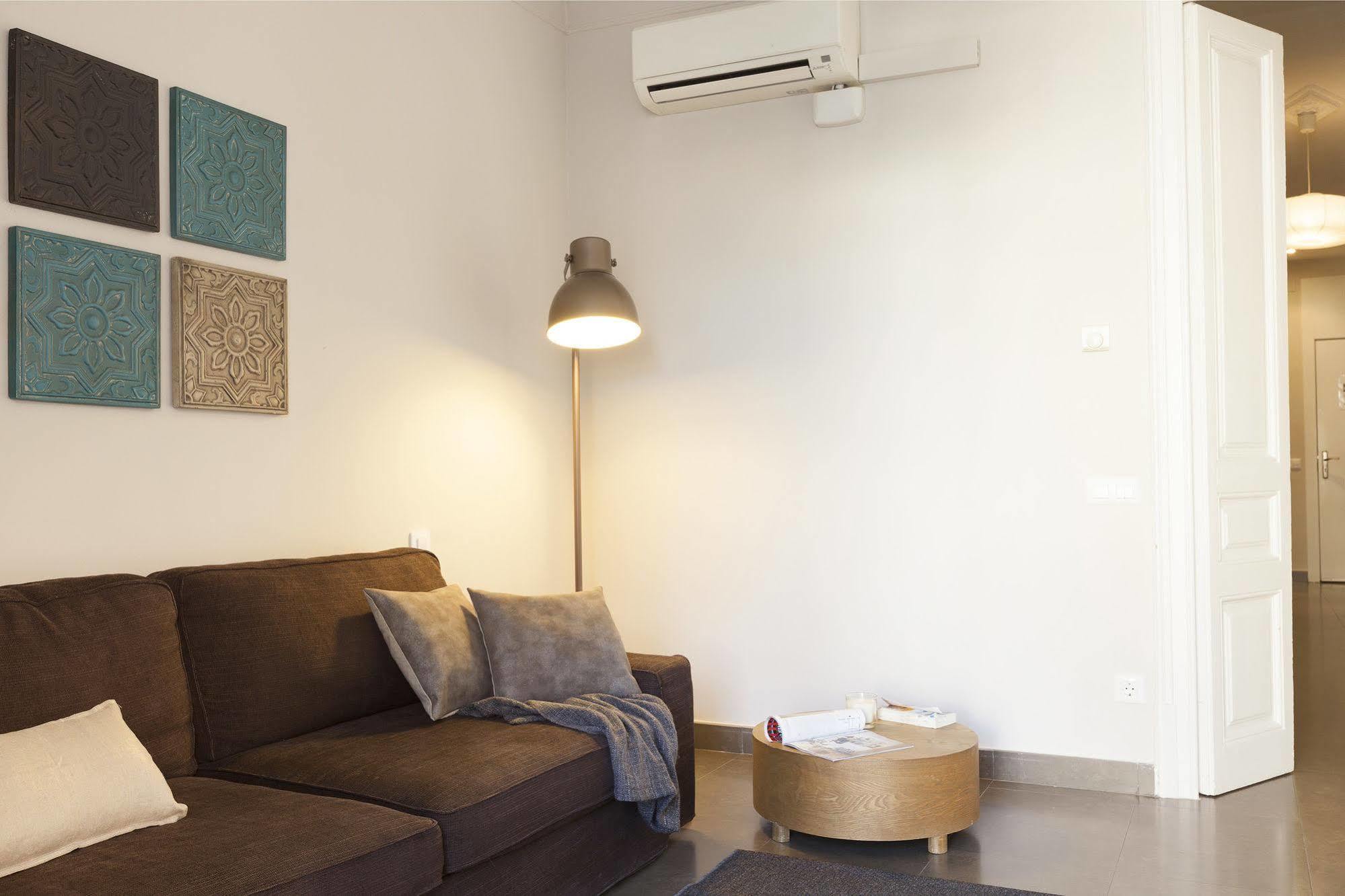 Easy Sleep Gaudi Terrace Apartment บาร์เซโลนา ภายนอก รูปภาพ