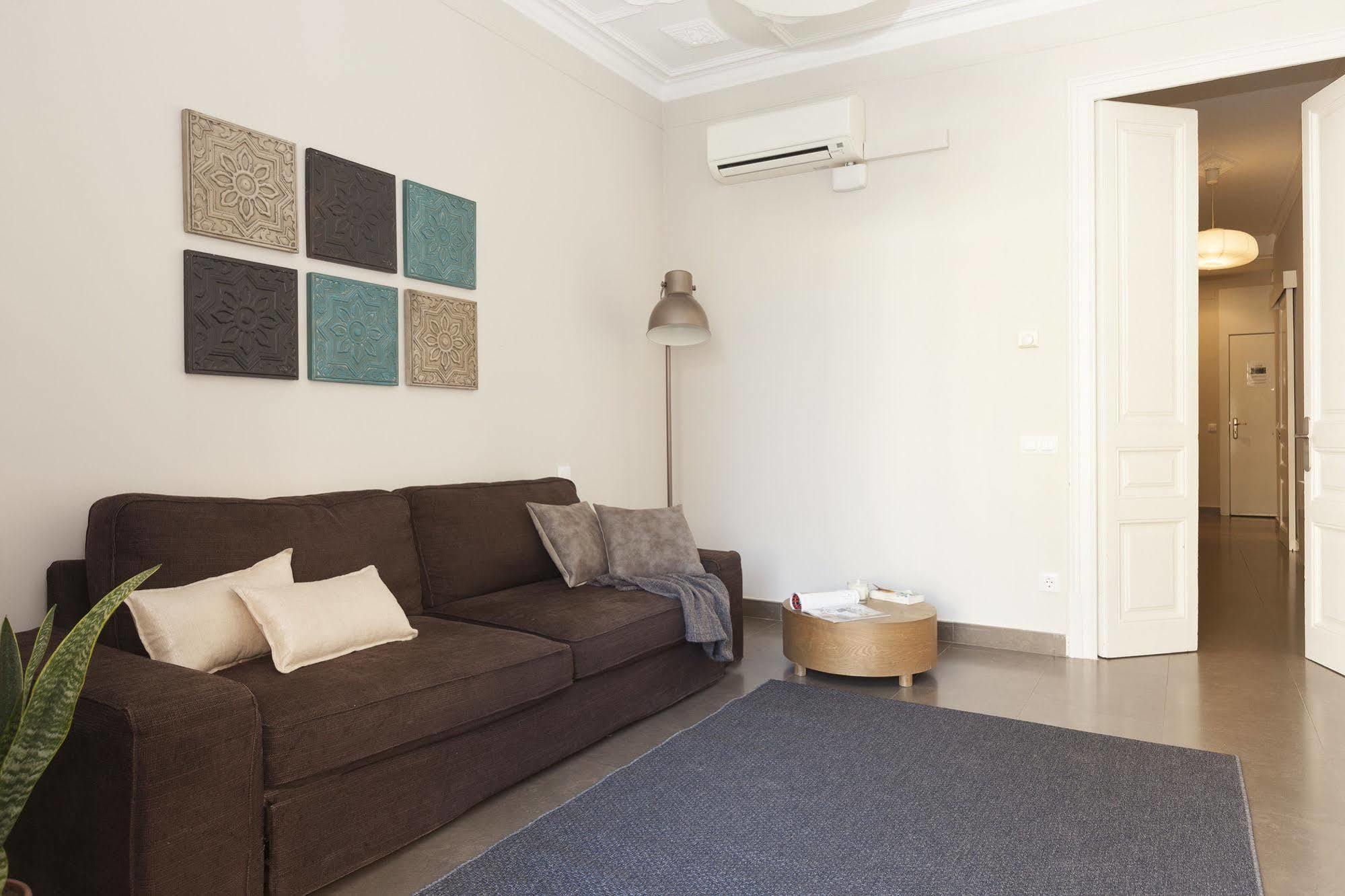 Easy Sleep Gaudi Terrace Apartment บาร์เซโลนา ภายนอก รูปภาพ