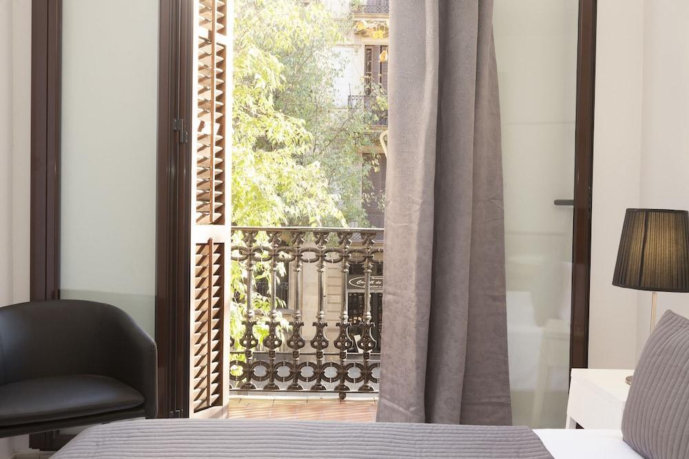 Easy Sleep Gaudi Terrace Apartment บาร์เซโลนา ภายนอก รูปภาพ